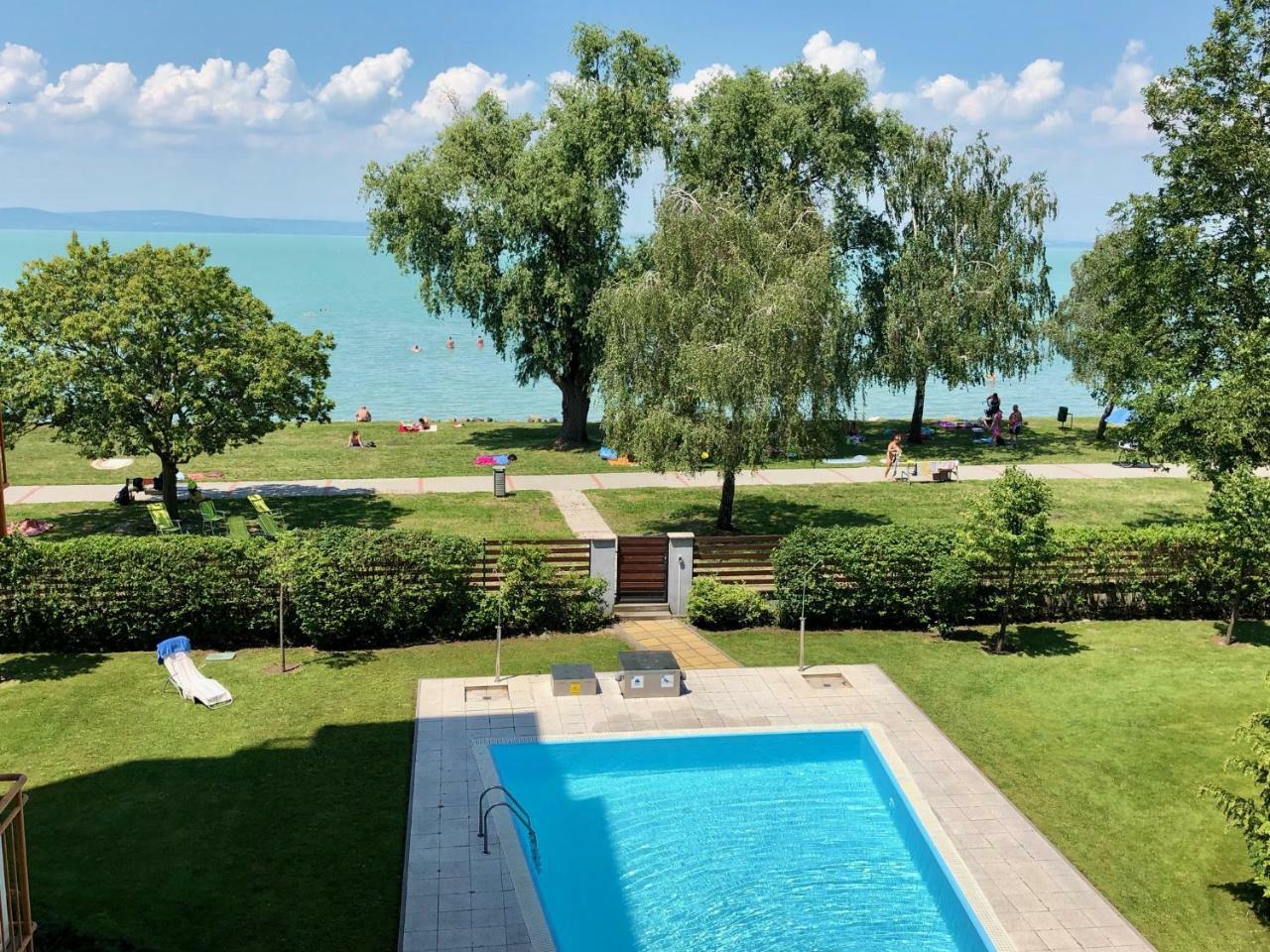 Viktória Apartmanok Siófok Zewnętrze zdjęcie