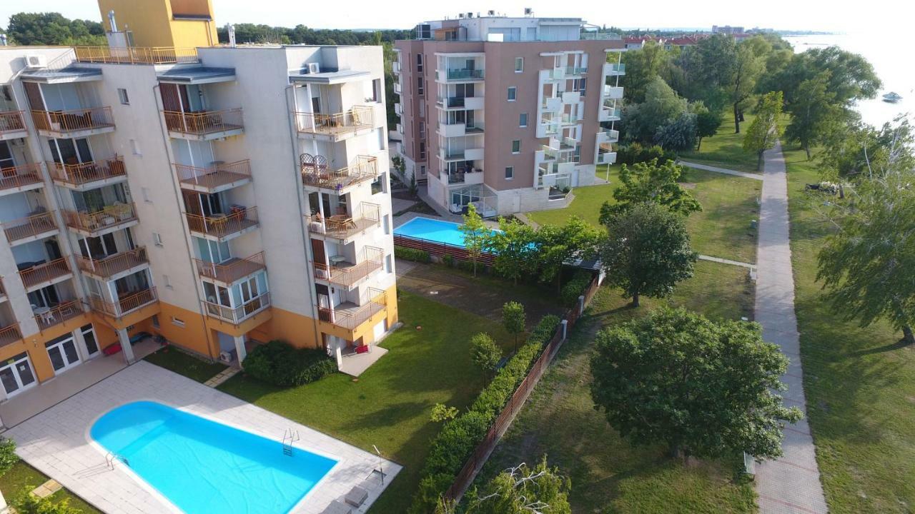 Viktória Apartmanok Siófok Zewnętrze zdjęcie